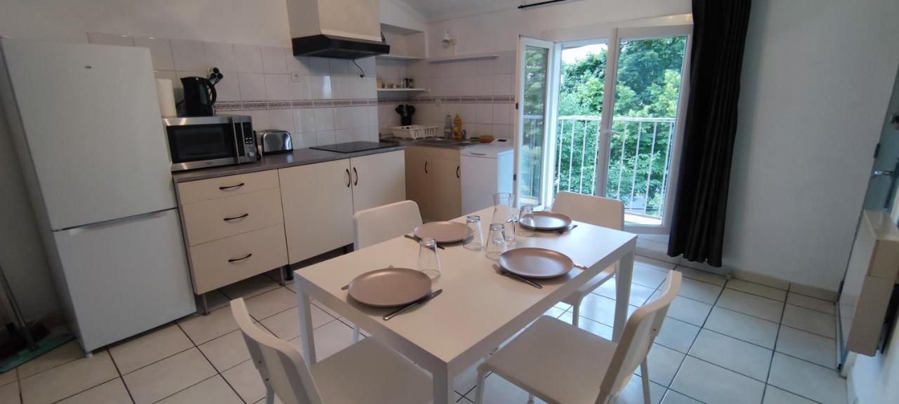Appartement 45 M² Proche Du Centre Ville Lunel  Exterior foto